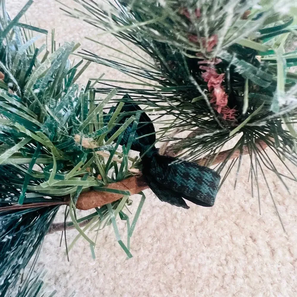 NWOT Ashland Holiday Woodland Snowflake Pinecone Snow Garland Decor